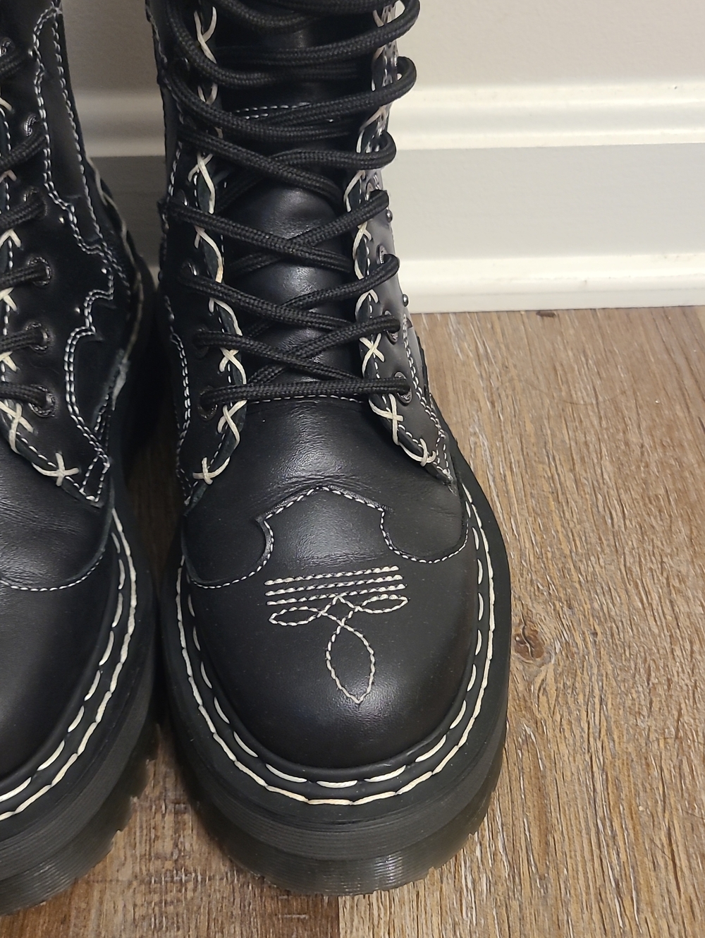 Dr Martens Jadon Hi Gothic Americana Platform Boots - Picture 5 of 9